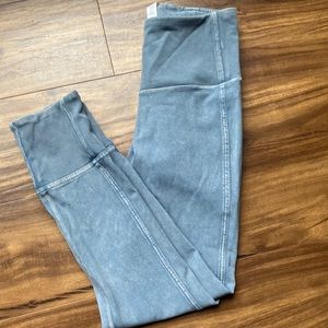 Lululemon cropped leggings